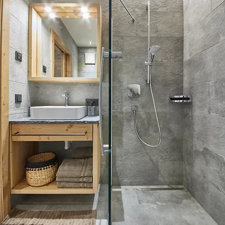 Alpstuga Dirndl Und Buam Saalbach-Hinterglemm